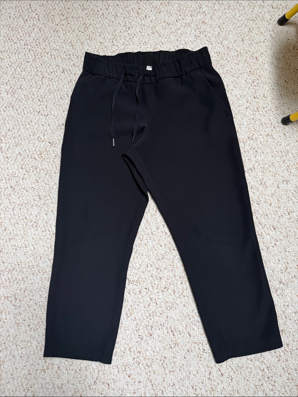 lululemon Cropped On the Fly Pants Women’s 6 in Black